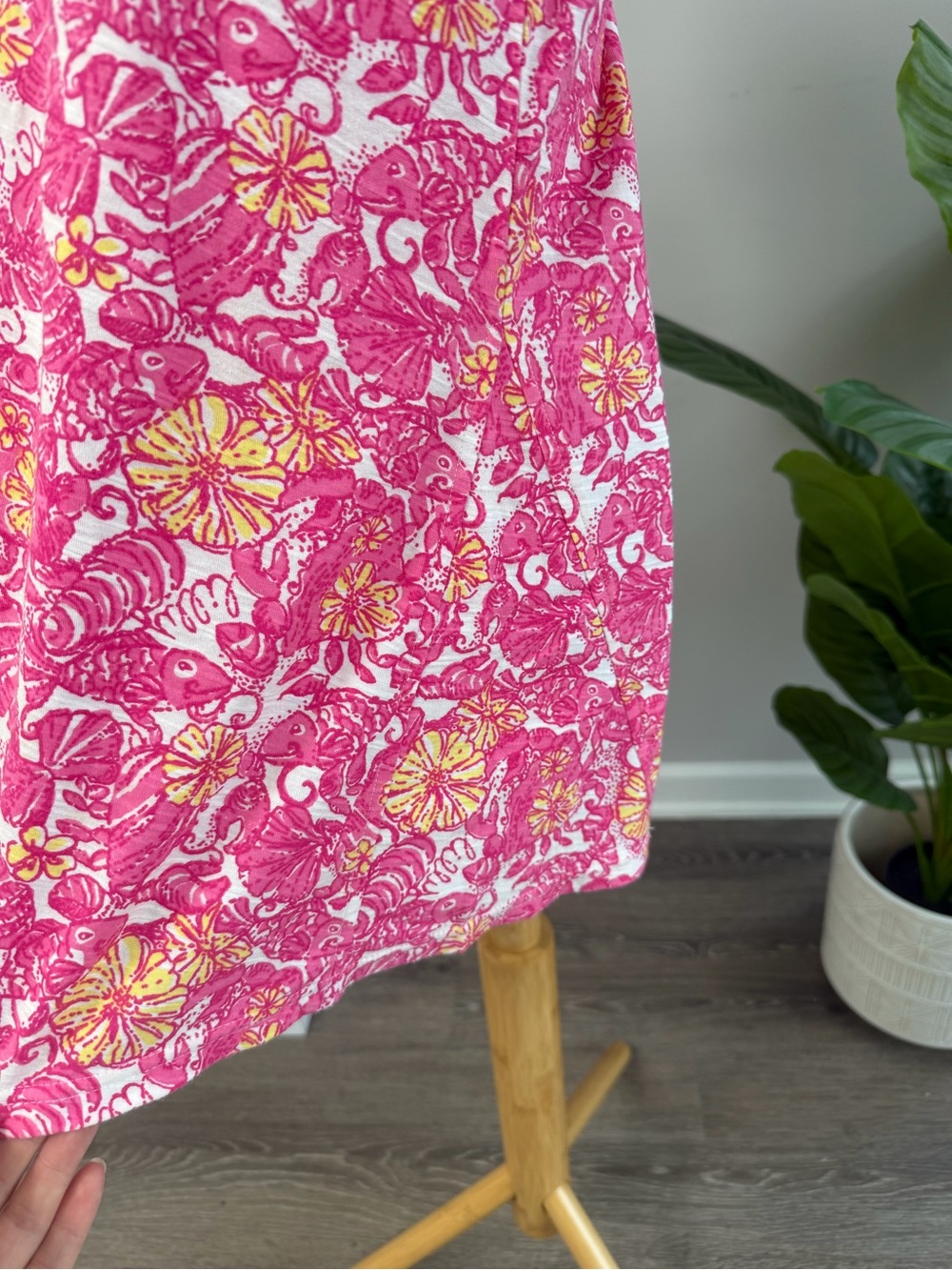 Lilly Pulitzer Gale Tank in Chum Bucket Pink Print size Small - Picture 4 of 9